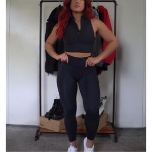 Paragon Fitwear quarter zip crop